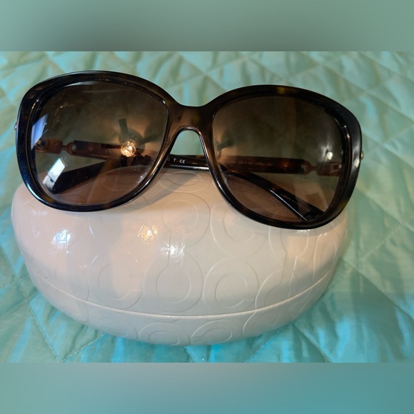 Coach Tortoise Sunglasses GUC with Coach Glasses Case and Coach Dust bag- bundle - Picture 6 of 17